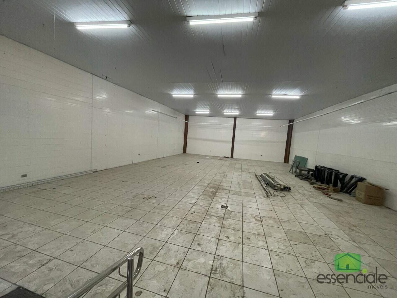 Alugo Galpão Comercial 100m² no Eldorado em Contagem/MG - R$ 5.500,00