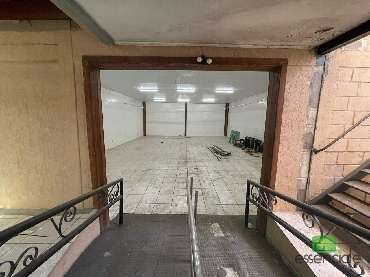 Alugo Galpão Comercial 100m² no Eldorado em Contagem/MG - R$ 5.500,00