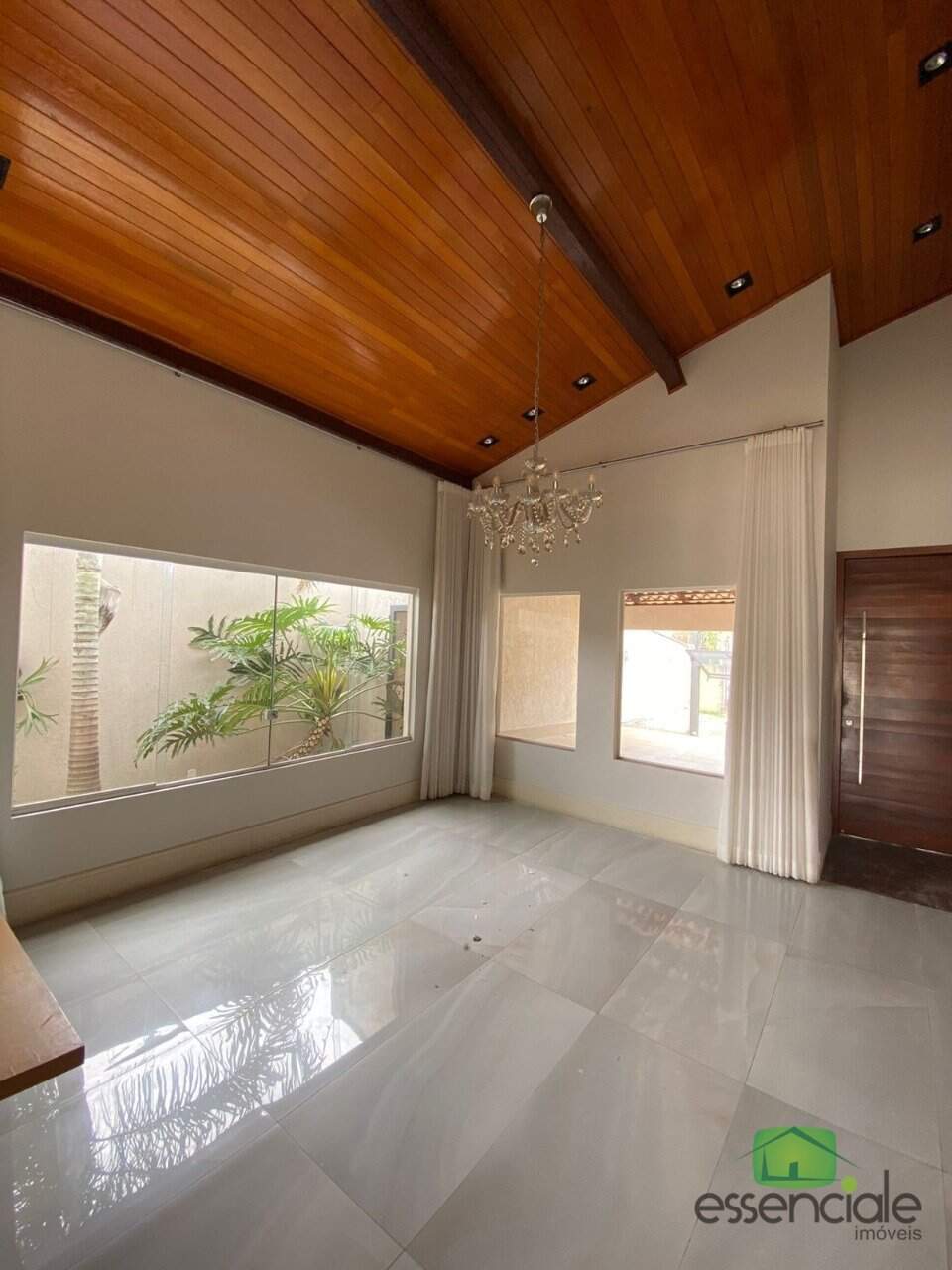 Casa à venda no bairro Central Park em Contagem – 3 quartos, 2 suítes, piscina e espaço gourmet