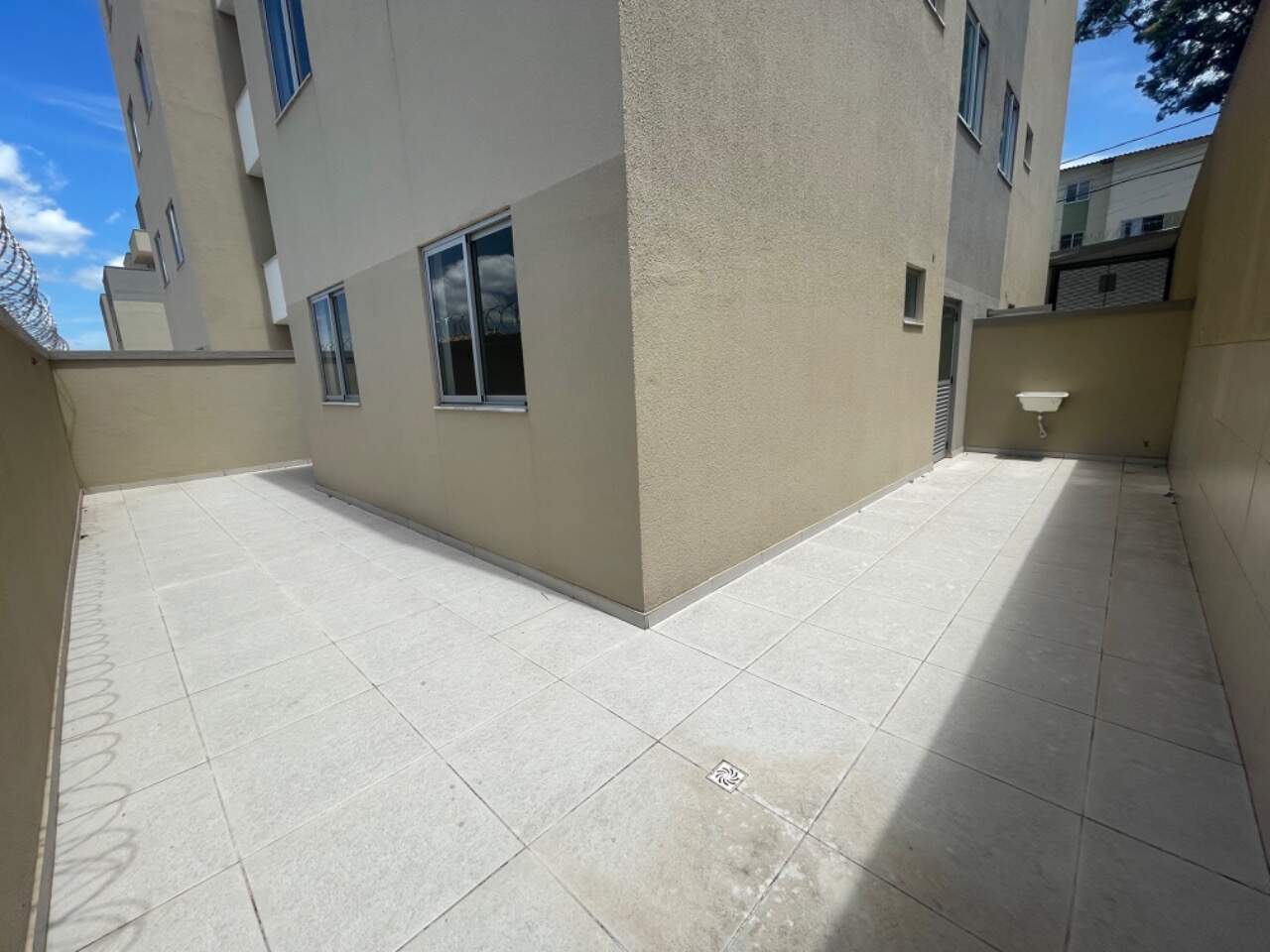 Apartamento à Venda com Área Privativa no Bairro Cândido Ferreira, Contagem – 2 Quartos e 2 Vagas!