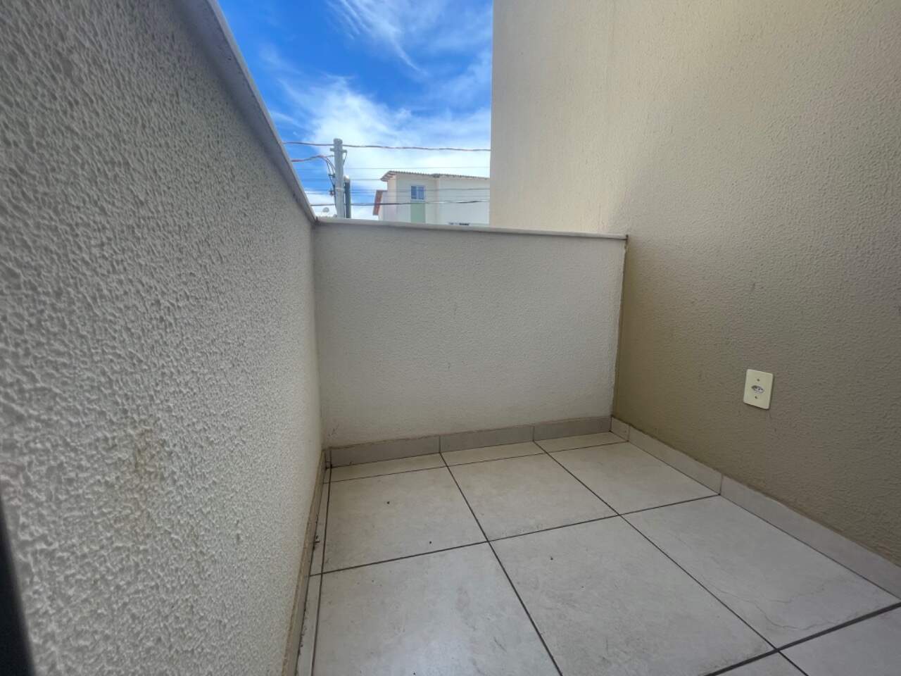 Apartamento à Venda no Bairro Cândida Ferreira, Contagem – 2 Quartos, Varanda e 2 Vagas!