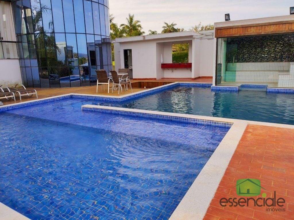 Belíssima casa de alto padrão no Condomínio Escarpas do Lago – 11 suítes, piscina e heliportos