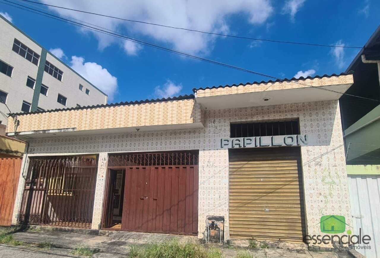 Casa à venda em lote de 360m² no bairro Riacho Das Pedras – 3 quartos e 4 barracões