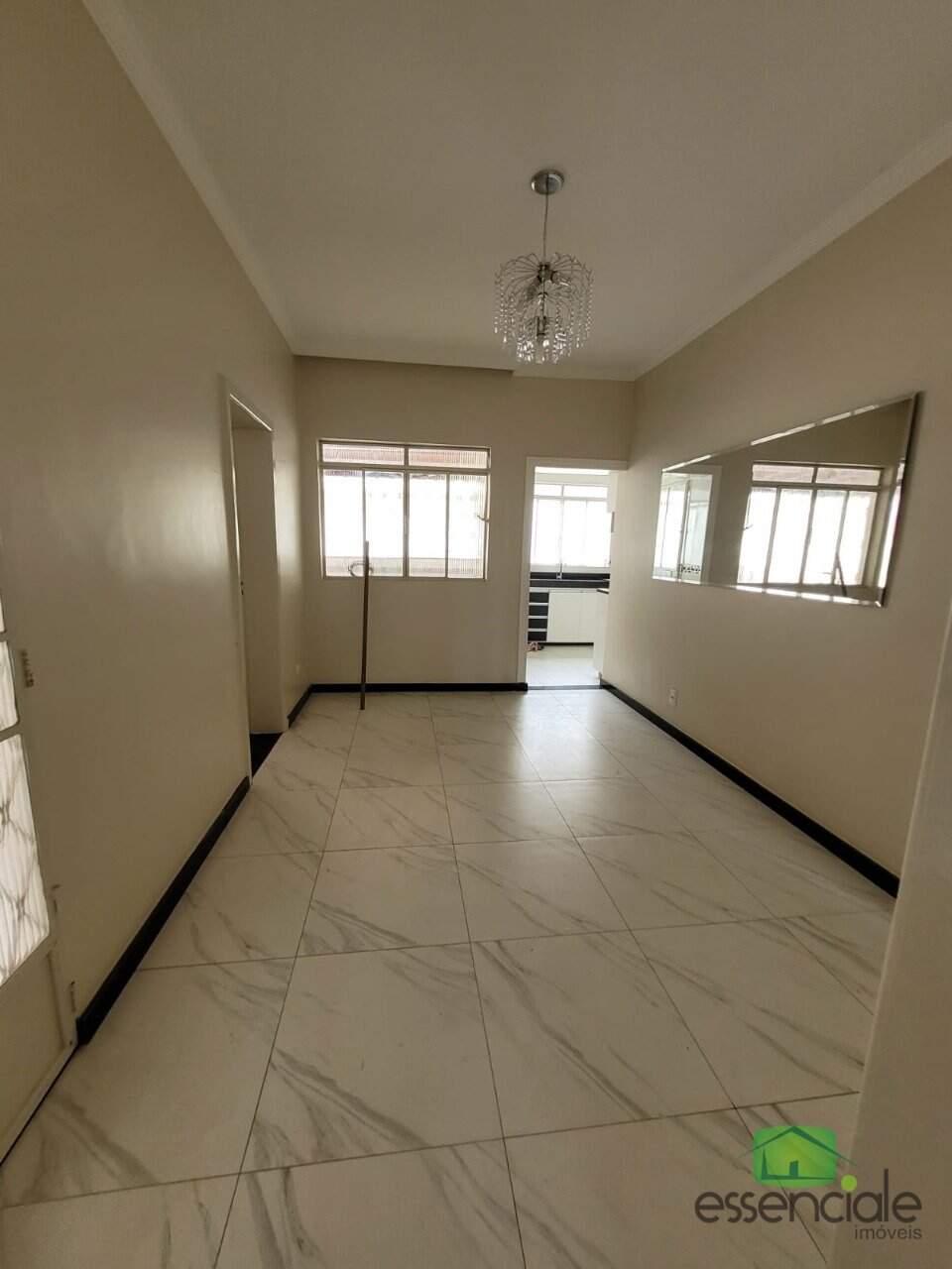 Casa 3 Quartos com Suíte e Anexo nos Fundos – Eldorado