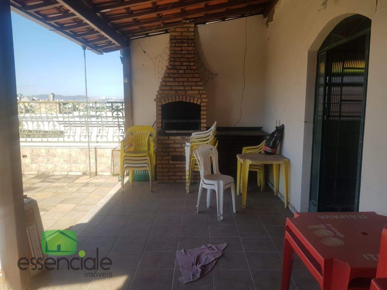 Ampla Casa com 4 Pavimentos e 700m² no Bairro Santa Cruz Industrial – Contagem/MG