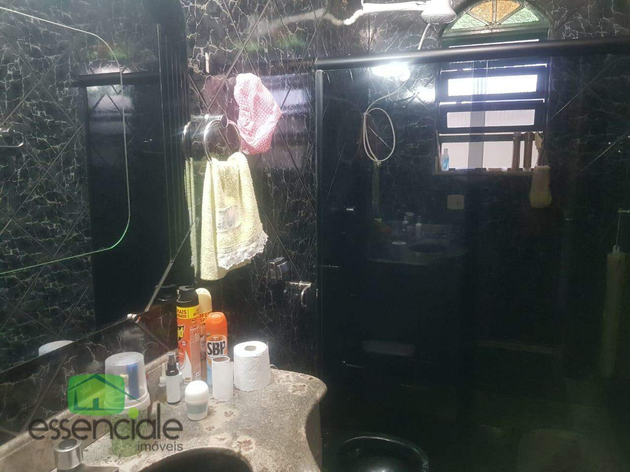 Ampla Casa com 4 Pavimentos e 700m² no Bairro Santa Cruz Industrial – Contagem/MG