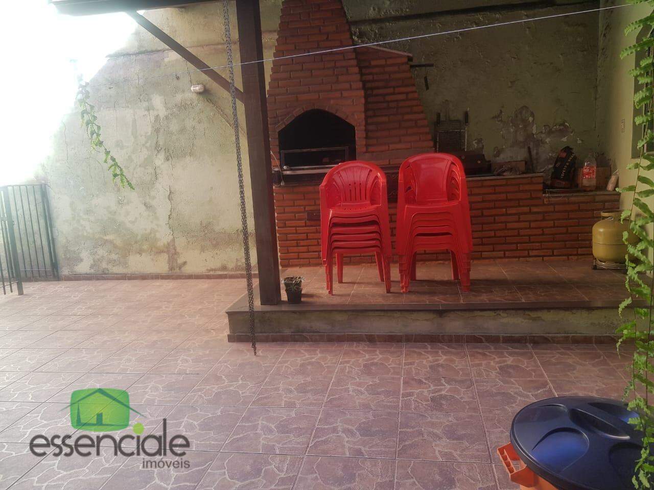 Ampla Casa com 4 Pavimentos e 700m² no Bairro Santa Cruz Industrial – Contagem/MG