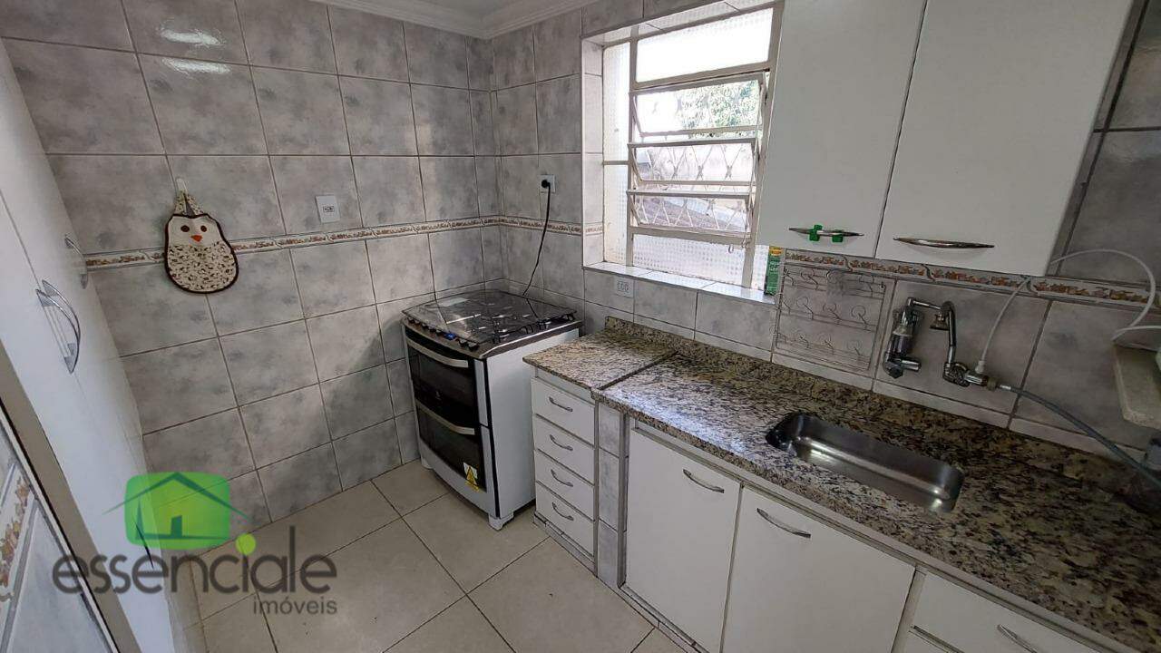 Casa ampla à venda no Bairro Eldorado – Contagem, com 4 quartos e barracão independente