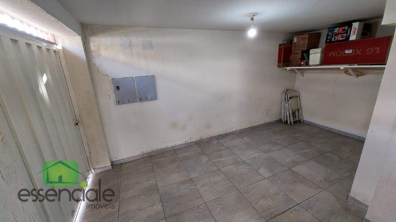 Casa ampla à venda no Bairro Eldorado – Contagem, com 4 quartos e barracão independente