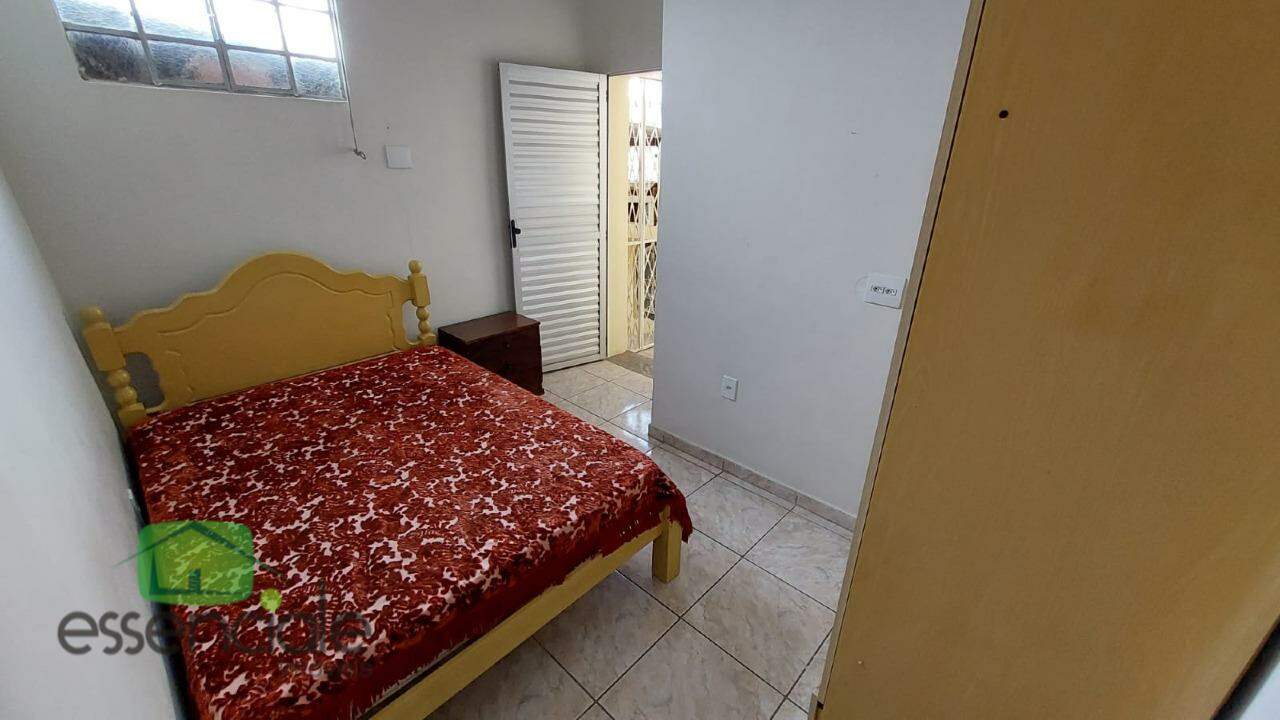 Casa ampla à venda no Bairro Eldorado – Contagem, com 4 quartos e barracão independente