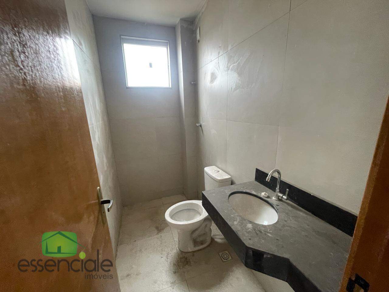 Apartamento à venda no Bairro Palmeiras – 2 quartos com suíte e sacada, ao lado do Durval