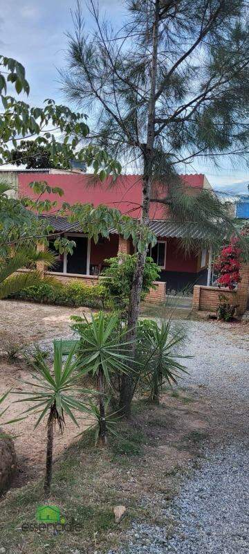 Sítio com duas casas em terreno de 5.000m² à venda no bairro Dumaville – Esmeraldas/MG