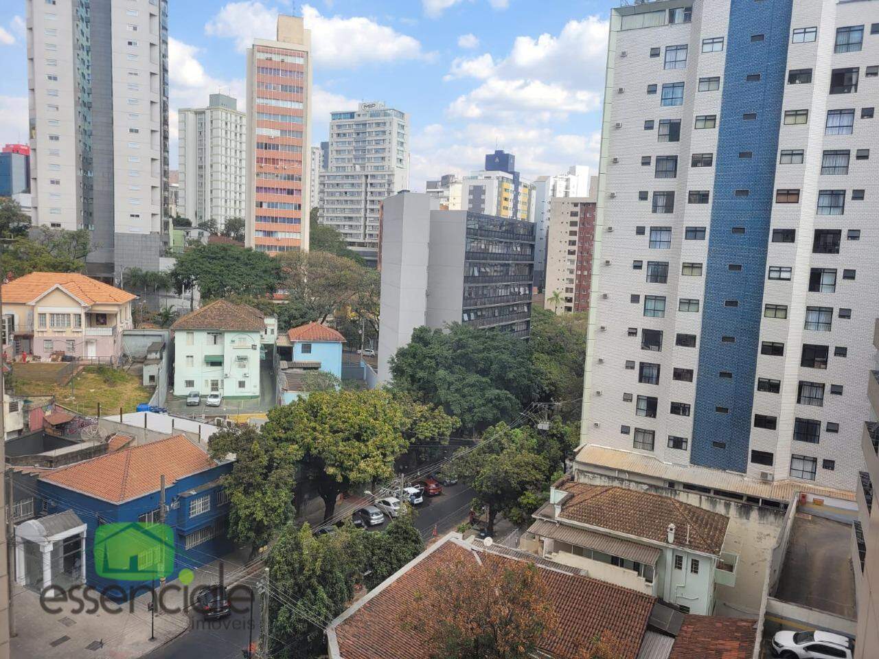 Sala à venda no bairro Lourdes, em Belo Horizonte - MG