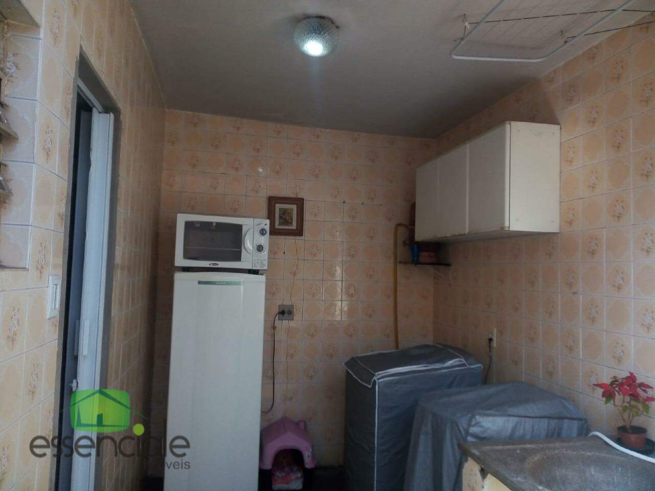 Casa 5 Quartos, 4 Vagas - Próximo Colégio Santo Agostinho no Jardim Riacho em Contagem/MG