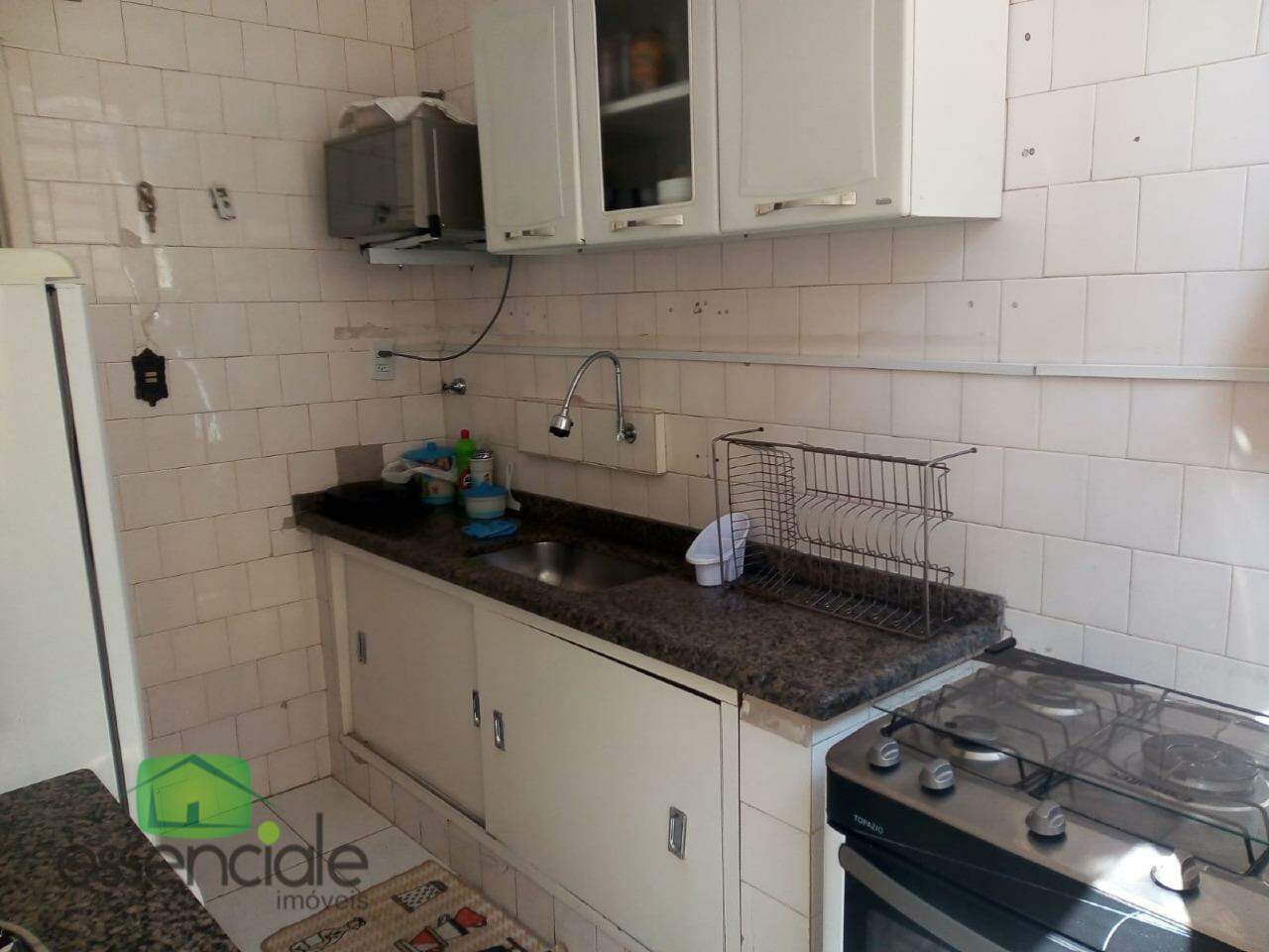 Casa 5 Quartos, 4 Vagas - Próximo Colégio Santo Agostinho no Jardim Riacho em Contagem/MG