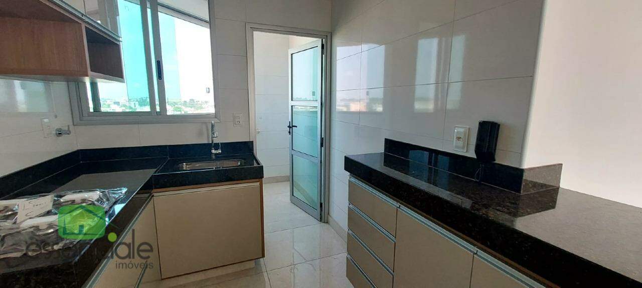 Apartamento 02 quartos com suíte, 01 vaga no Novo Eldorado