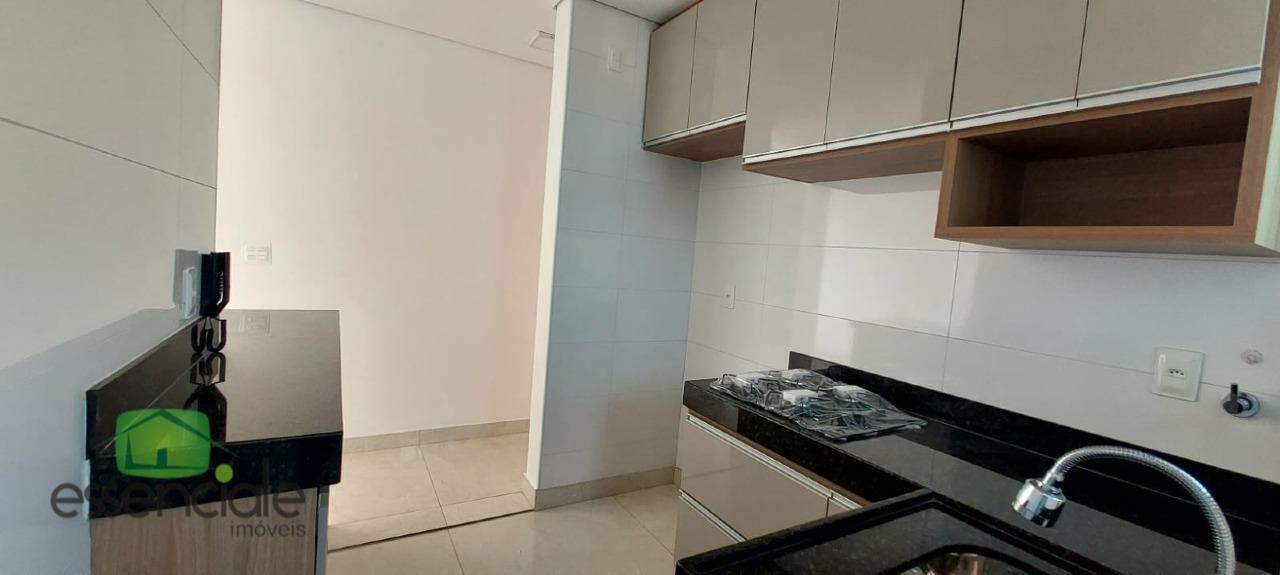 Apartamento 02 quartos com suíte, 01 vaga no Novo Eldorado