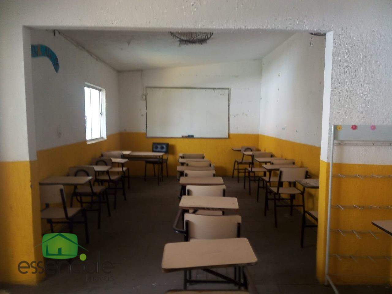 Alugo Casa Comercial Bairro Novo Riacho Contagem/MG - R$ 10.000,00