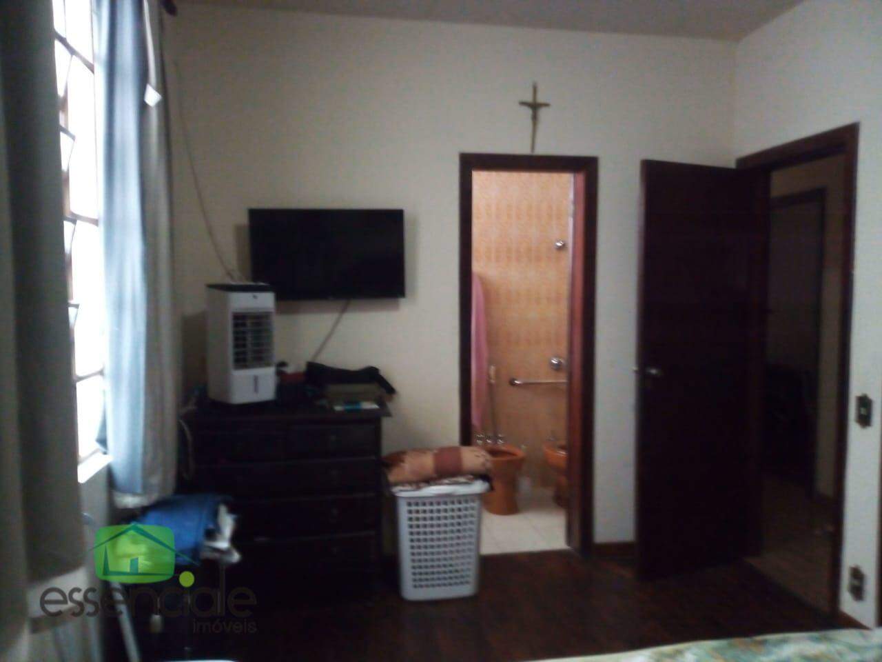Alugo Casa 03 Quartos sendo 01 Suíte e Armários Planejados – Eldorado -Contagem- - MG R$ 4.000,00