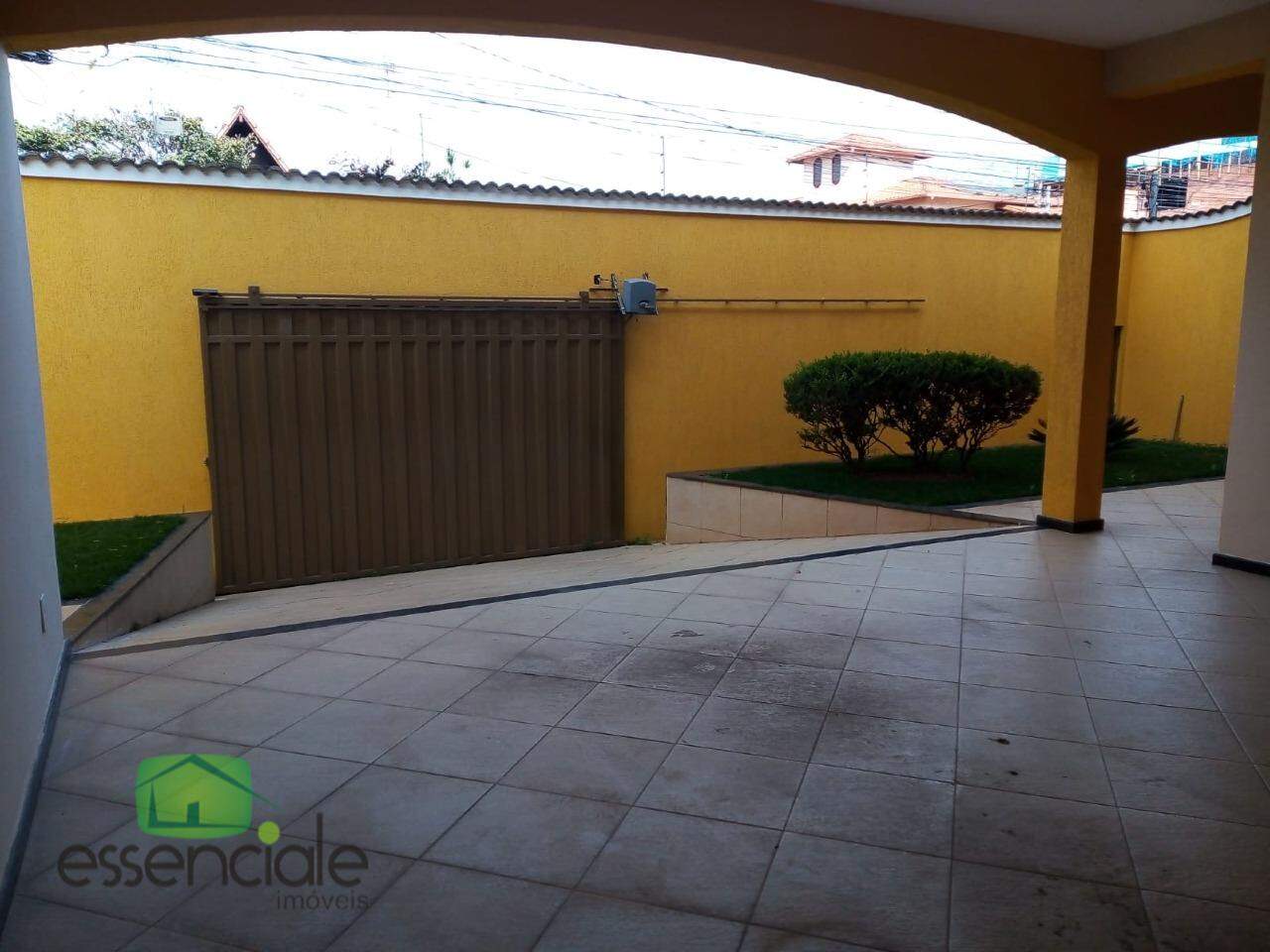 Alugo Casa 04 quartos 2 suítes Jardim Riacho das Pedras Contagem/MG R$ 6.700,00