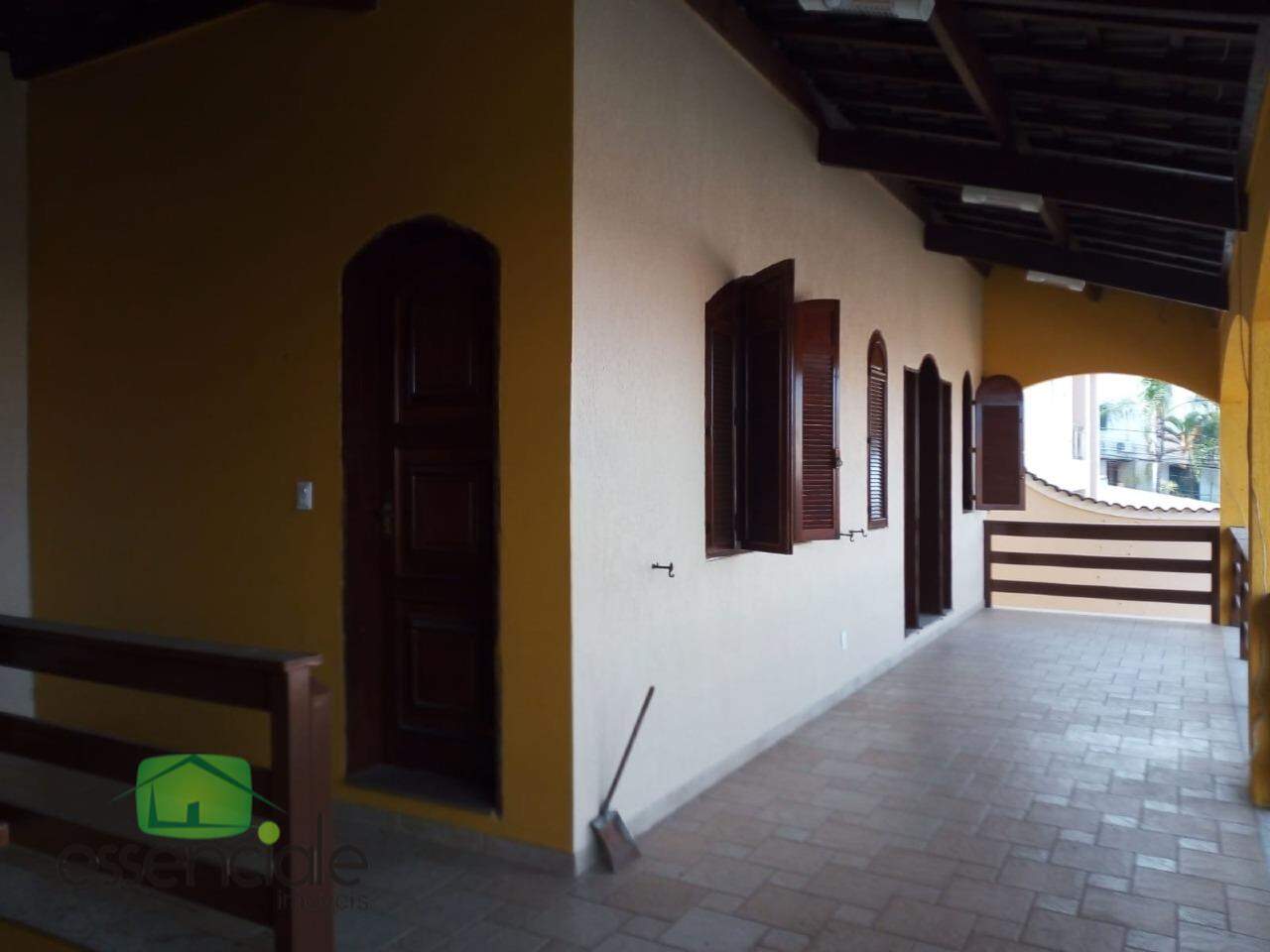 Alugo Casa 04 quartos 2 suítes Jardim Riacho das Pedras Contagem/MG R$ 6.700,00