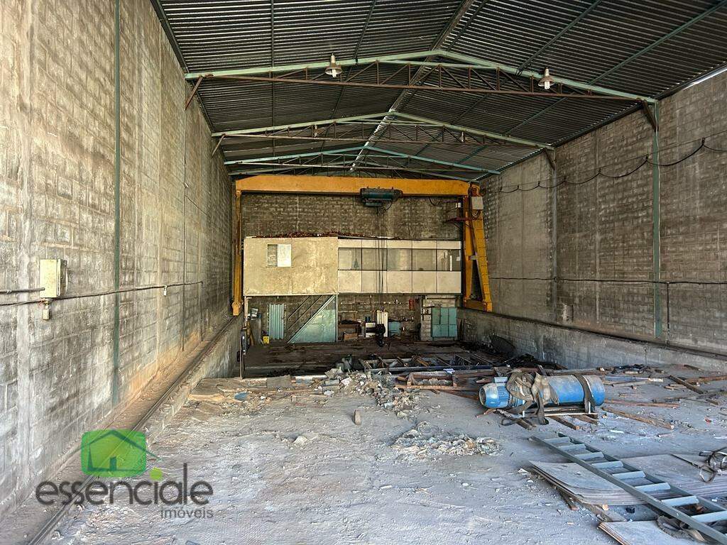 Alugo Galpão 360m² no Novo Riacho em Contagem/MG - R$ 15.000,00