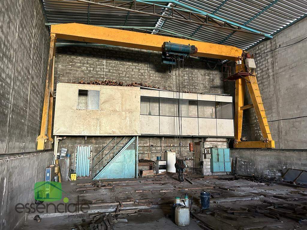 Alugo Galpão 360m² no Novo Riacho em Contagem/MG - R$ 15.000,00