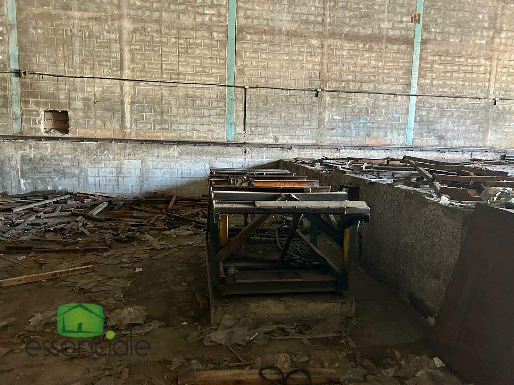Alugo Galpão 360m² no Novo Riacho em Contagem/MG - R$ 15.000,00