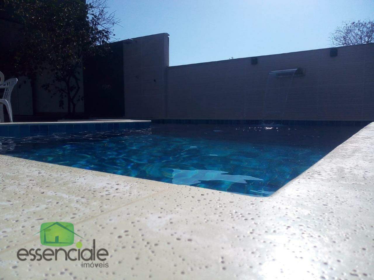 Casa em Condomínio Ouro Verde Betim/MG com 3 Suítes, Piscina e Área Gourmet