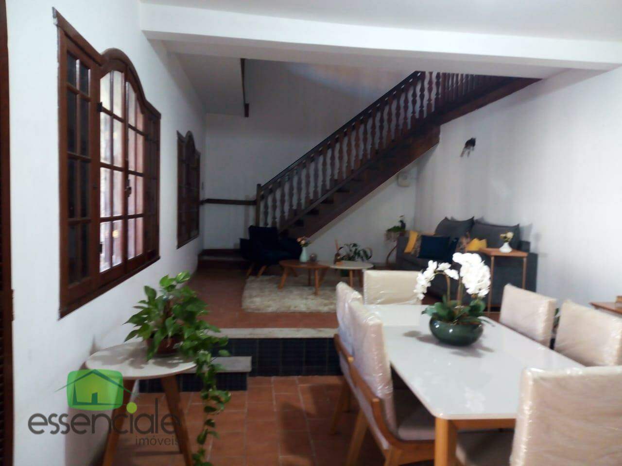 Alugo Casa 5 Quartos C/1 suíte e hidromassagem Jardim Riacho Contagem/MG - R$ 12.000,00