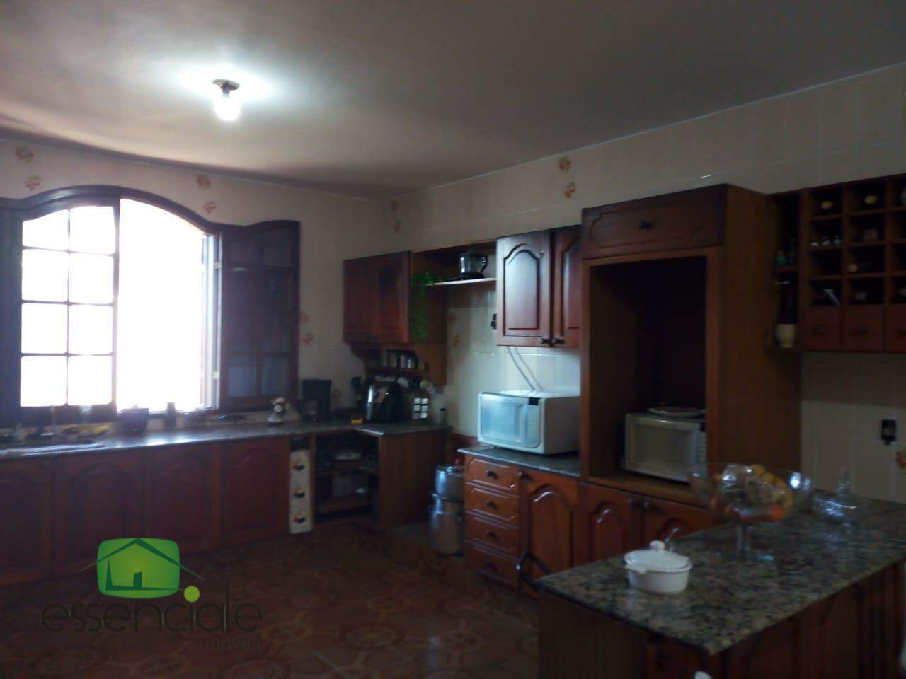 Alugo Casa 5 Quartos C/1 suíte e hidromassagem Jardim Riacho Contagem/MG - R$ 12.000,00