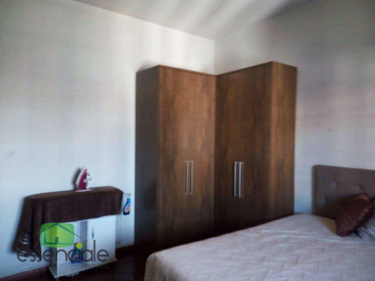 Alugo Casa 5 Quartos C/1 suíte e hidromassagem Jardim Riacho Contagem/MG - R$ 12.000,00