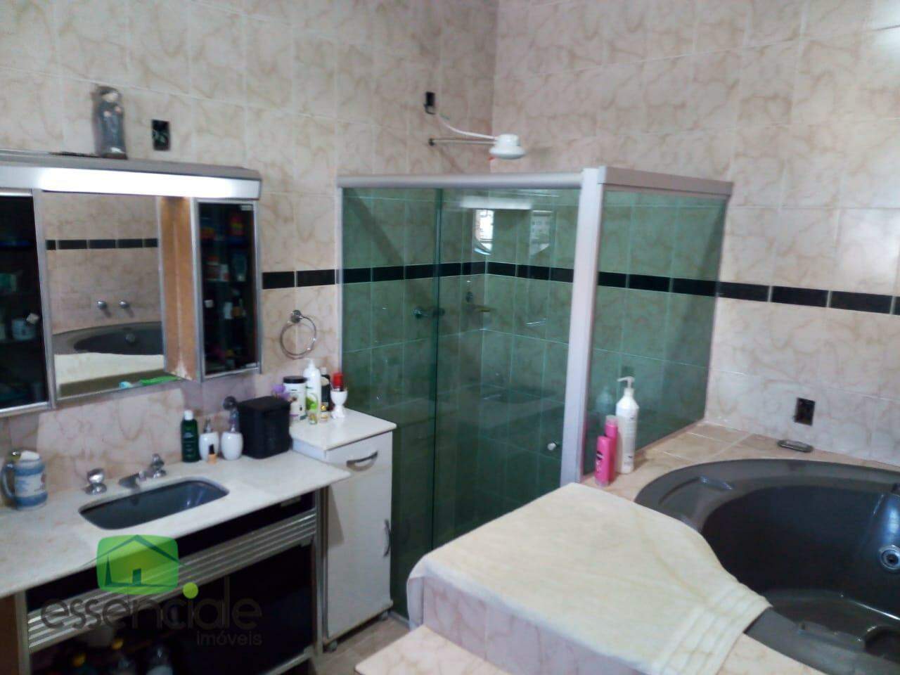 Alugo Casa 5 Quartos C/1 suíte e hidromassagem Jardim Riacho Contagem/MG - R$ 12.000,00