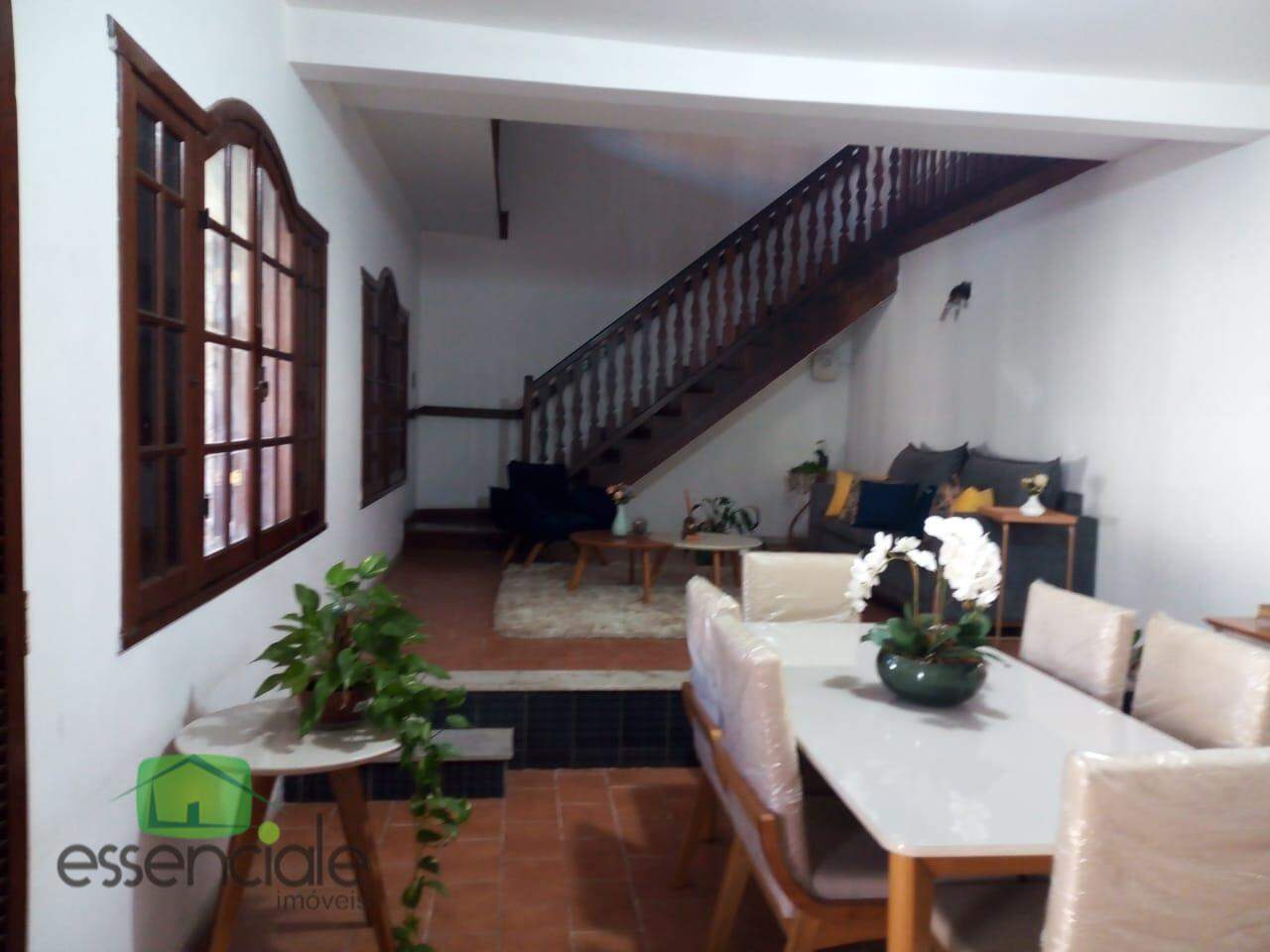 Casa Ampla com 5 Quartos no Bairro Jardim Riacho – Contagem/MG