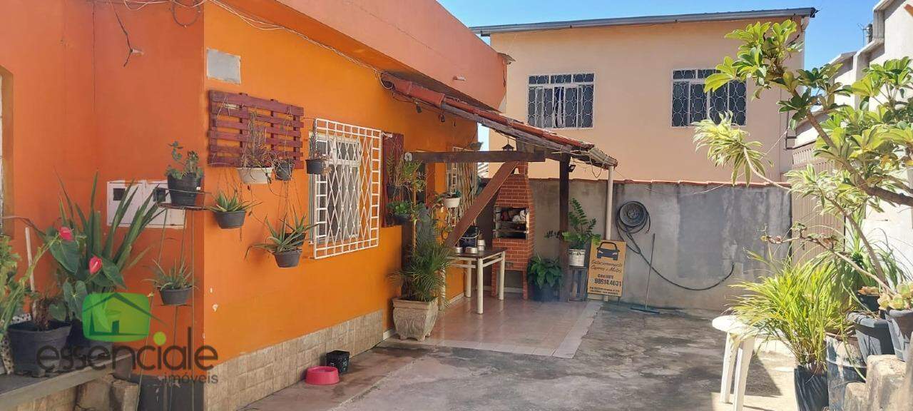 Casa com 2 moradias no bairro Califórnia – Ideal para morar e investir!