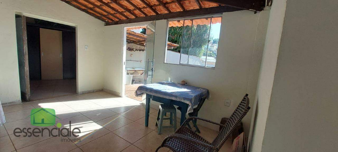 Casa 3 Quartos com Loja e Amplo Quintal no Riacho das Pedras – Contagem/MG