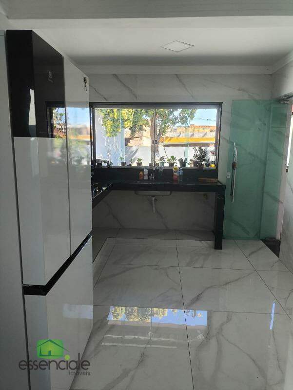 Casa plana com 3 quartos e suite no Bairro Retiro