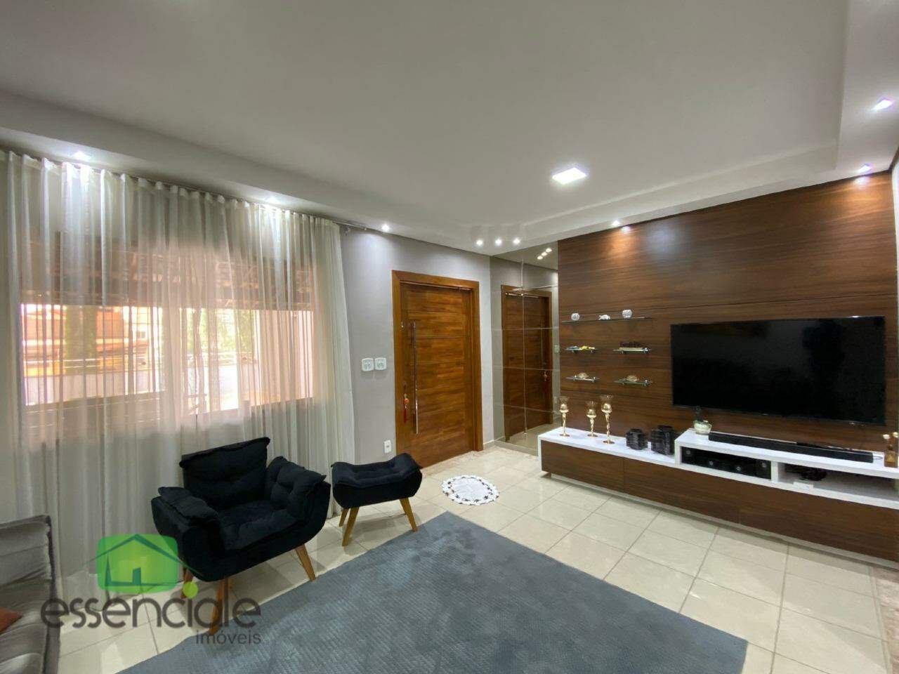 Casa com 3 Quartos, 210m² à venda 1.200.00 no Bairro Jardim Riacho das Pedras!