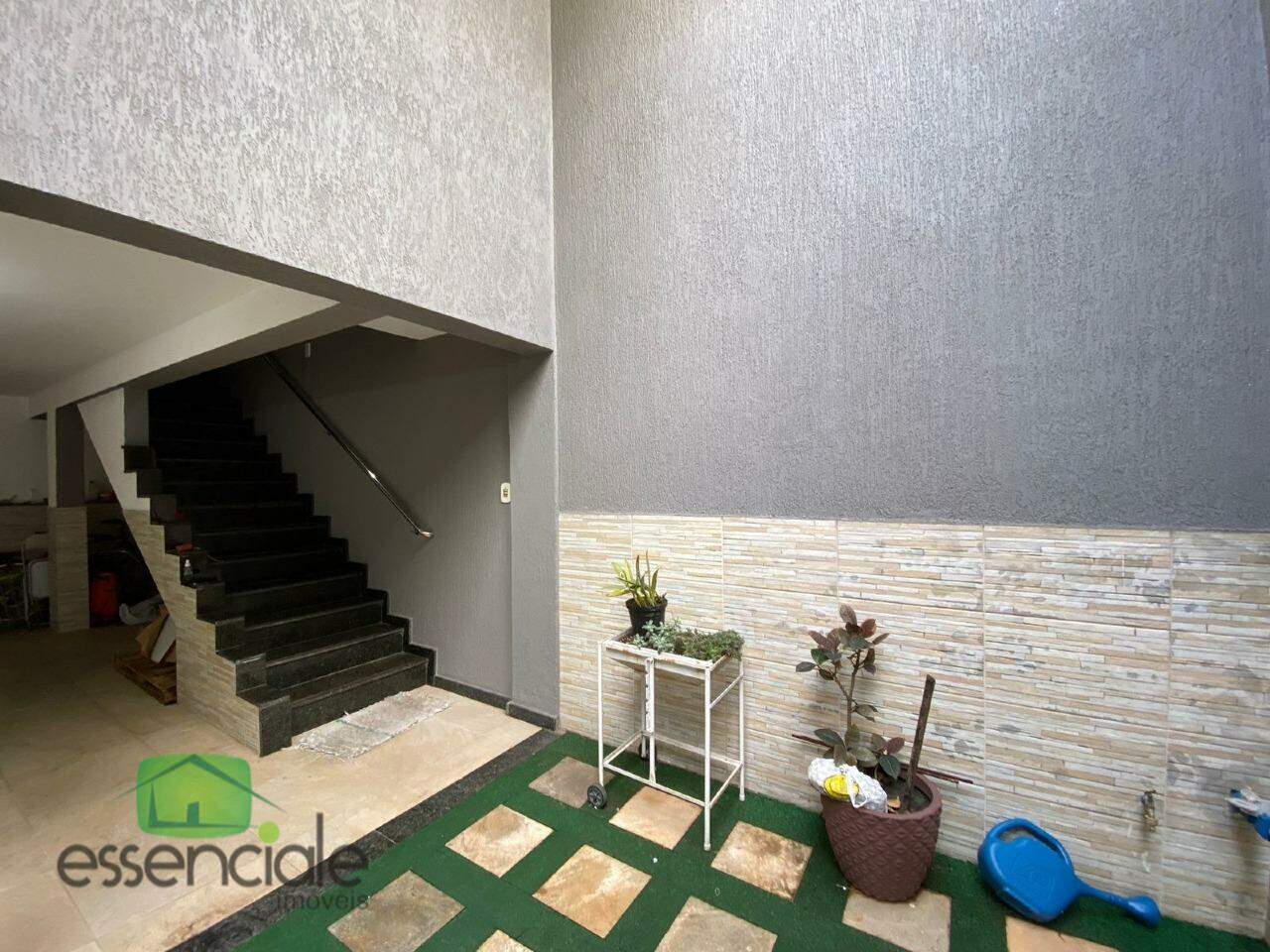 Casa com 3 Quartos, 210m² à venda 1.200.00 no Bairro Jardim Riacho das Pedras!