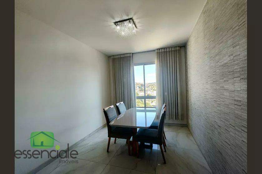 Casa à venda 3 quartos e 1 vaga com 306m² por R$850mil!