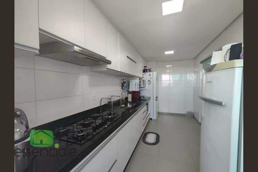 Casa à venda 3 quartos e 1 vaga com 306m² por R$850mil!