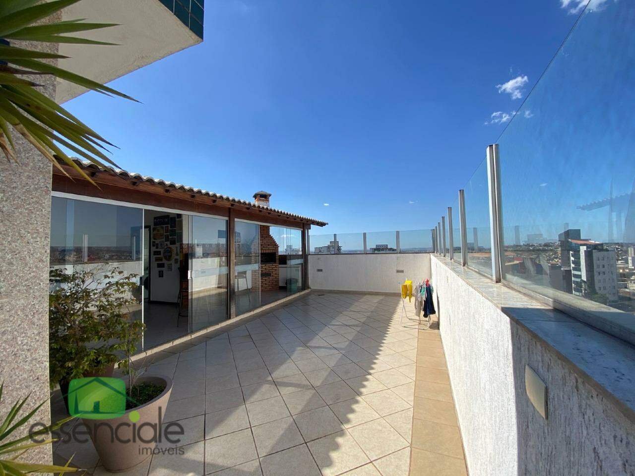 Cobertura com 4 Quartos e 3 banheiros no Novo Eldorado à Venda, 190 m² por R$ 894.100