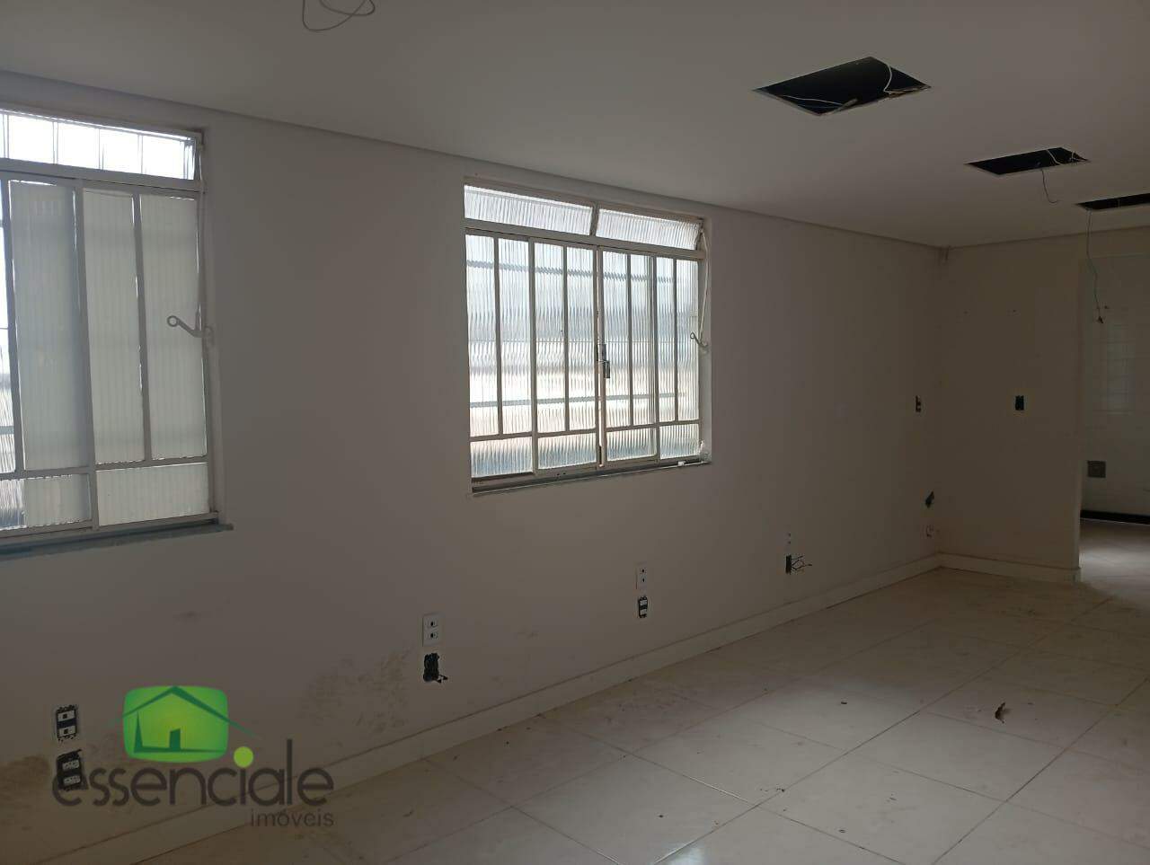 Alugo Casa Comercial no bairro Glória em Contagem/MG - R$ 6.750,00
