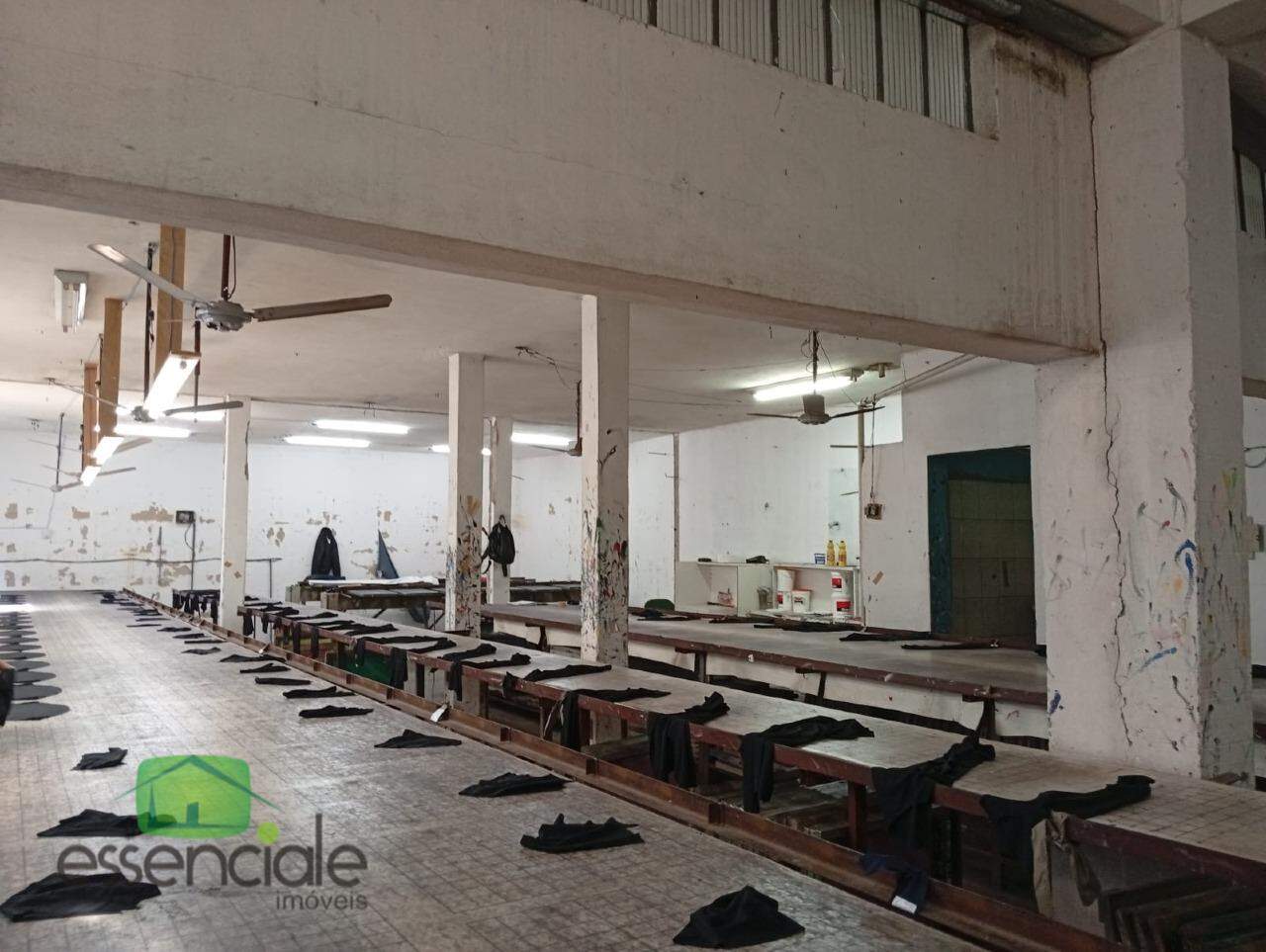 Alugo Casa Comercial no Eldorado- Contagem/MG - R$ 7.000,00