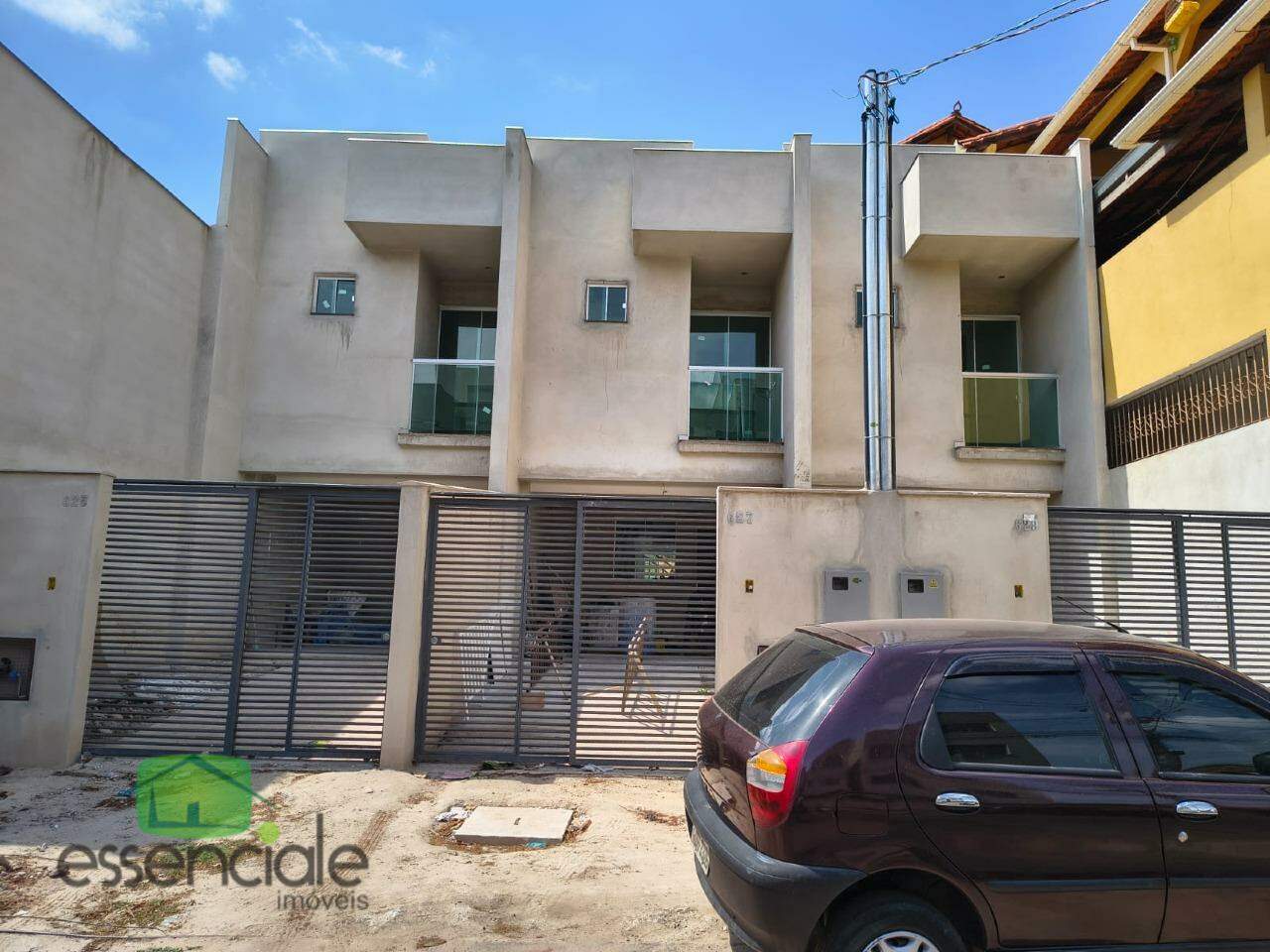 Casa à Venda no Bairro Duque de Caxias em Betim – 3 Quartos, Suíte e Quintal Amplo