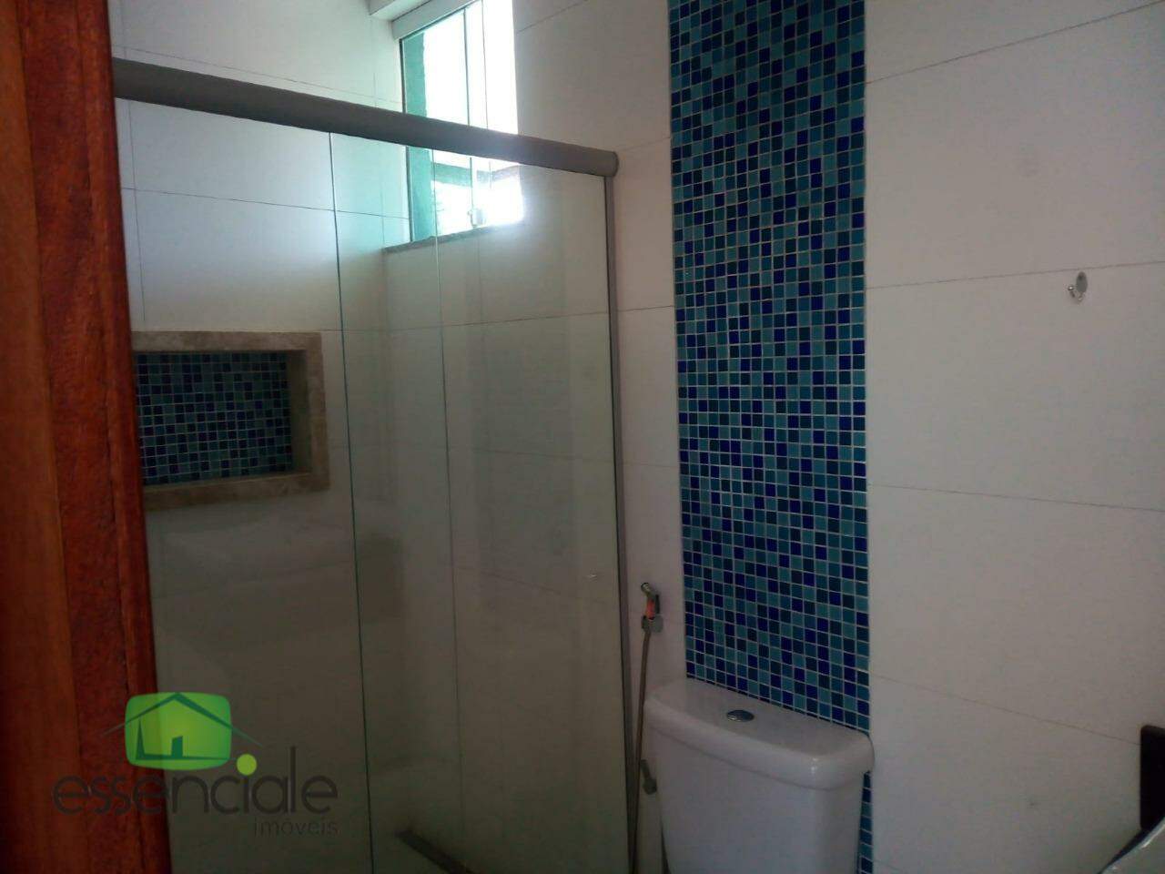 Alugo Casa 3 quartos sendo 3 suítes com piscina Condomínio Ouro Verde - R$ 12.000,00