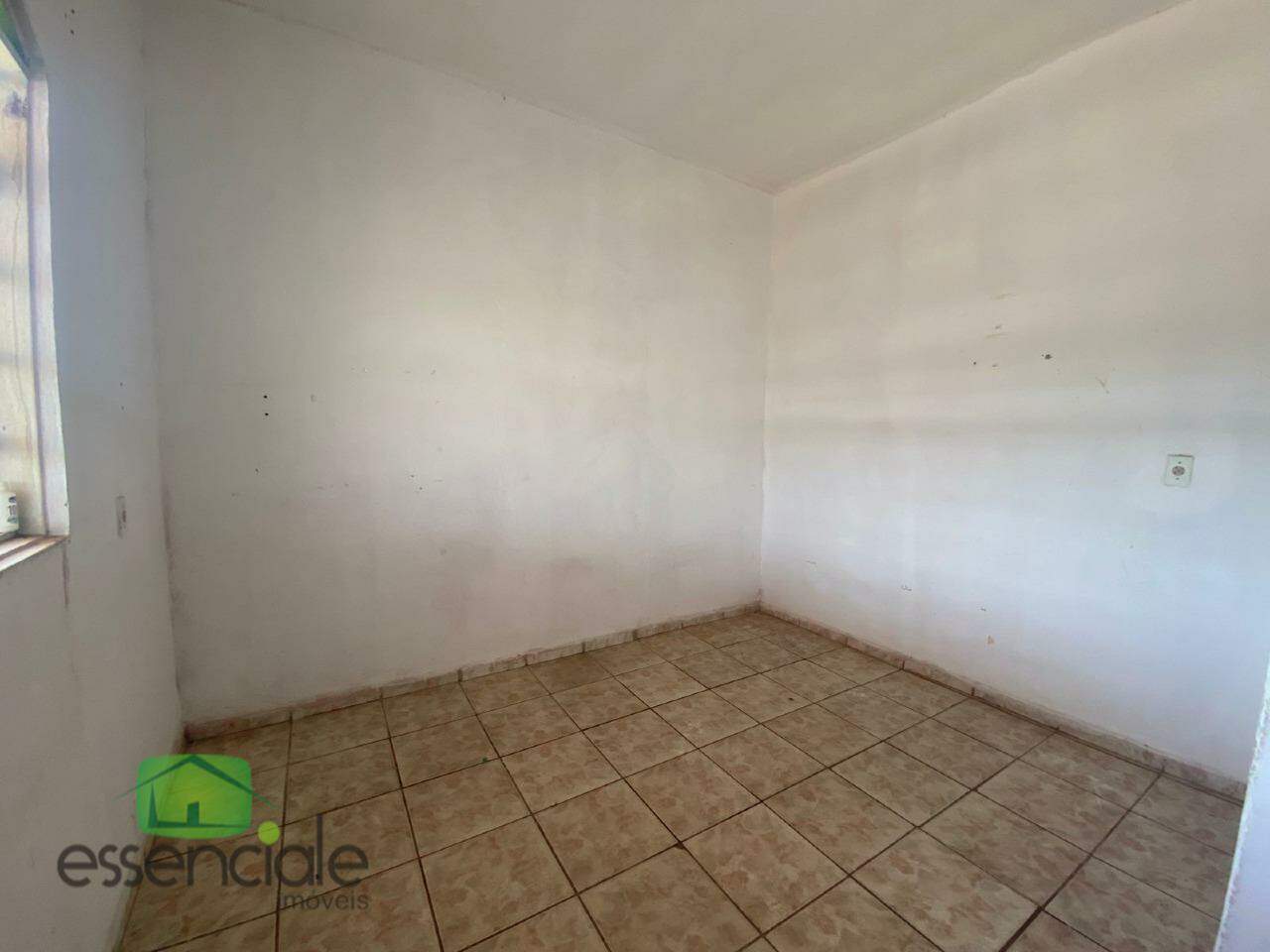 Casa com 5 moradias no fundo á venda no bairro Santa Cruz Industrial por R$870mil