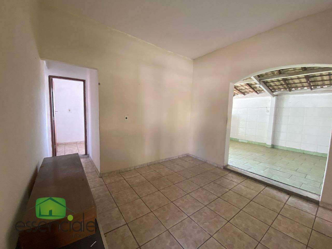 Casa com 5 moradias no fundo á venda no bairro Santa Cruz Industrial por R$870mil
