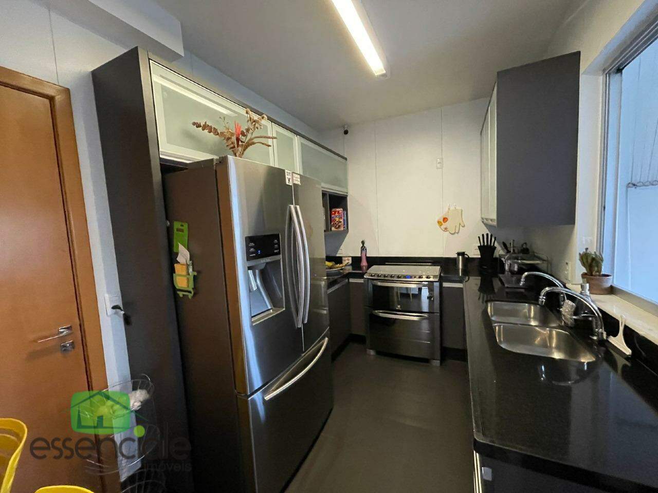 Apartamento 3 Quartos com Área Gourmet e 3 Vagas – Vila da Serra, Nova Lima/MG