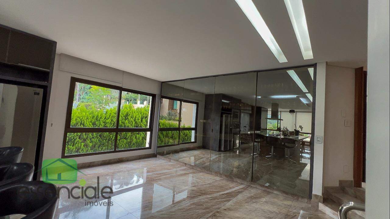 Alugo Casa em condomínio mobiliada 5 suítes com 1.000m2 em Contagem/MG R$ 40.000,00
